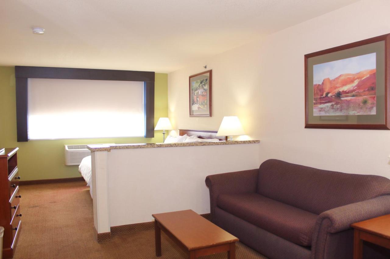 Holiday Inn Express Hotel & Suites Farmington, An Ihg Hotel Zewnętrze zdjęcie
